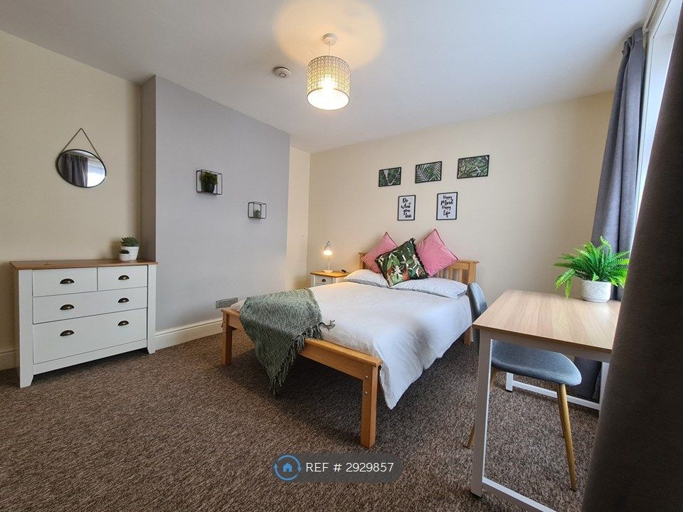 Property photo 1 of 6 Room 1