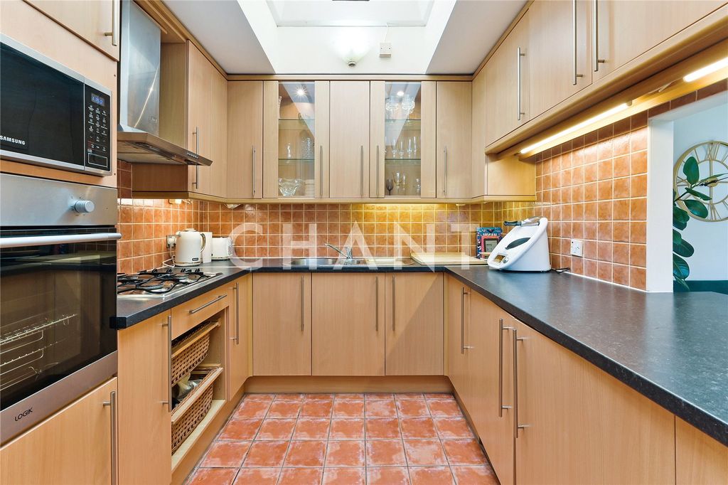 Property photo 3 of 9 Picture No. 06