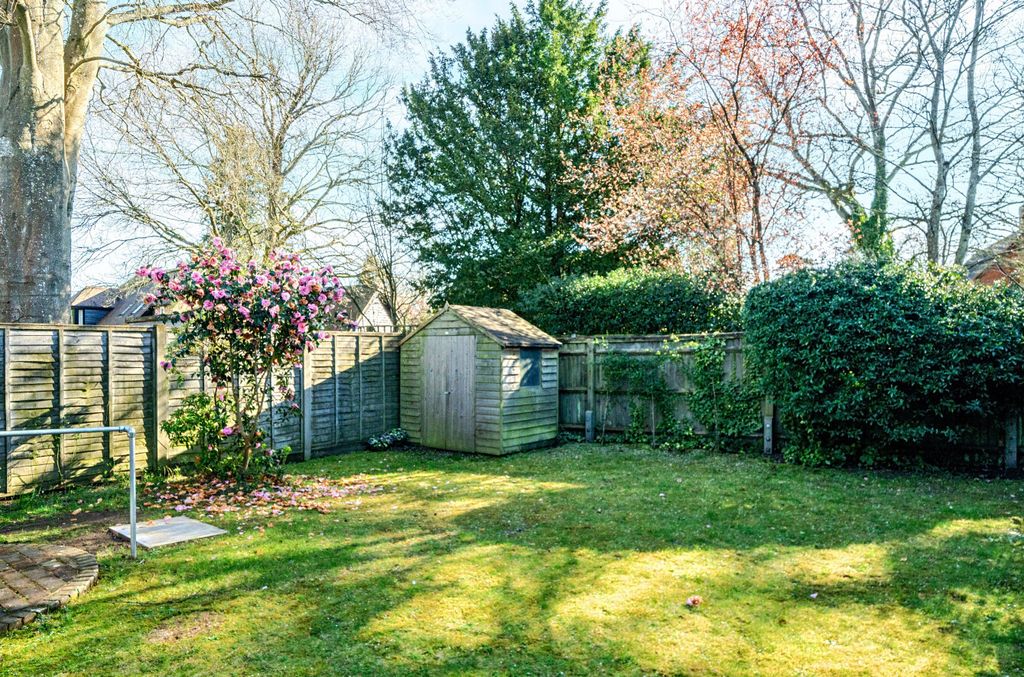 Property photo 2 of 14 1429475-1-69Babdd...