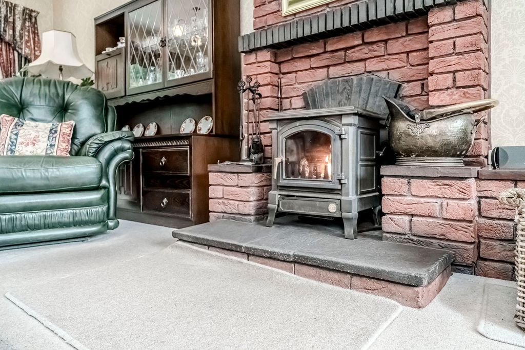 Property photo 3 of 37