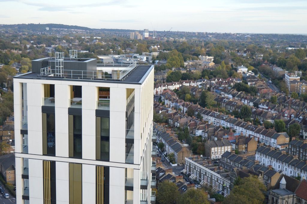 Property photo 1 of 10 View