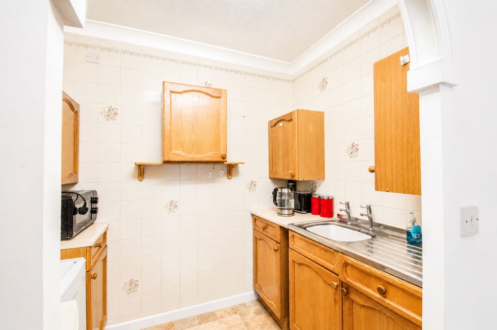 Property photo 3 of 8 3cc088F2-9704-4B7F-8836-B64F2A6740d5
