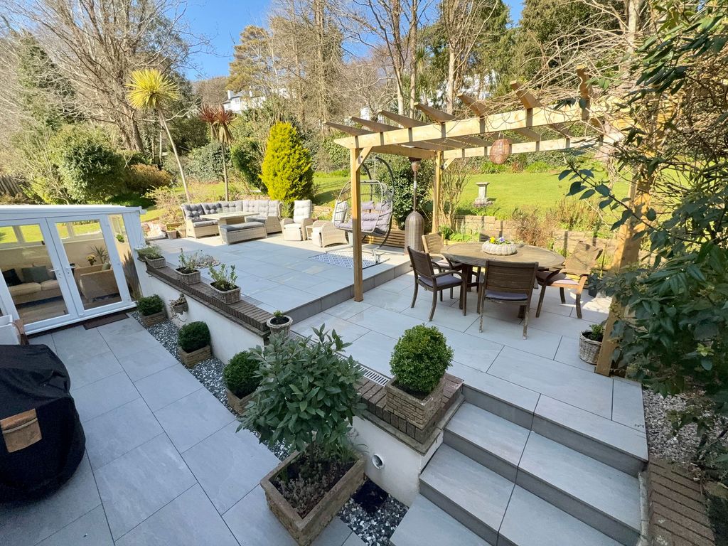 Property photo 2 of 41