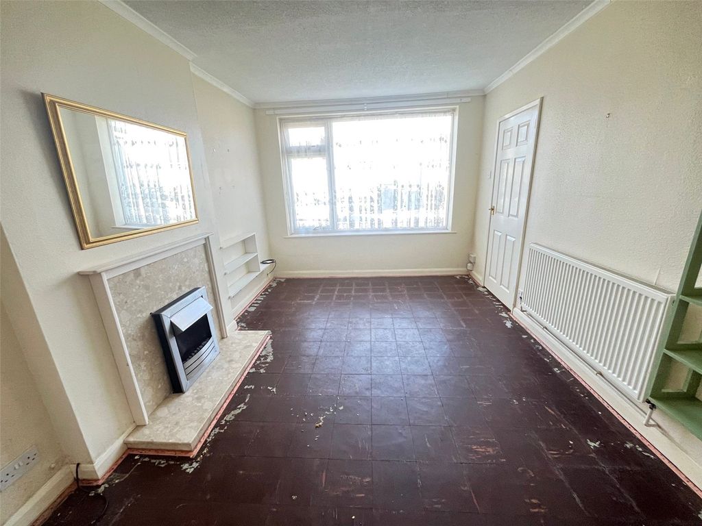 Property photo 2 of 19 Picture No. 09