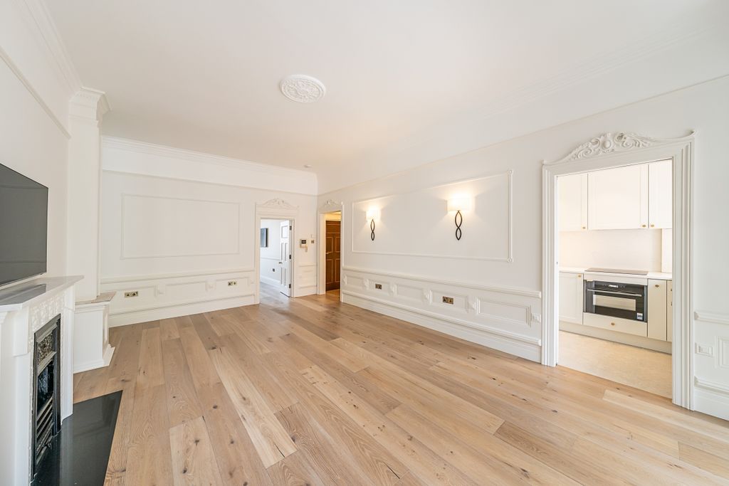 Property photo 3 of 17 Flat-3-37-Sloane-...