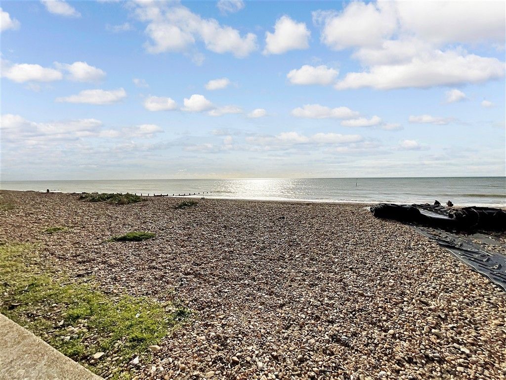 Property photo 3 of 9 Views