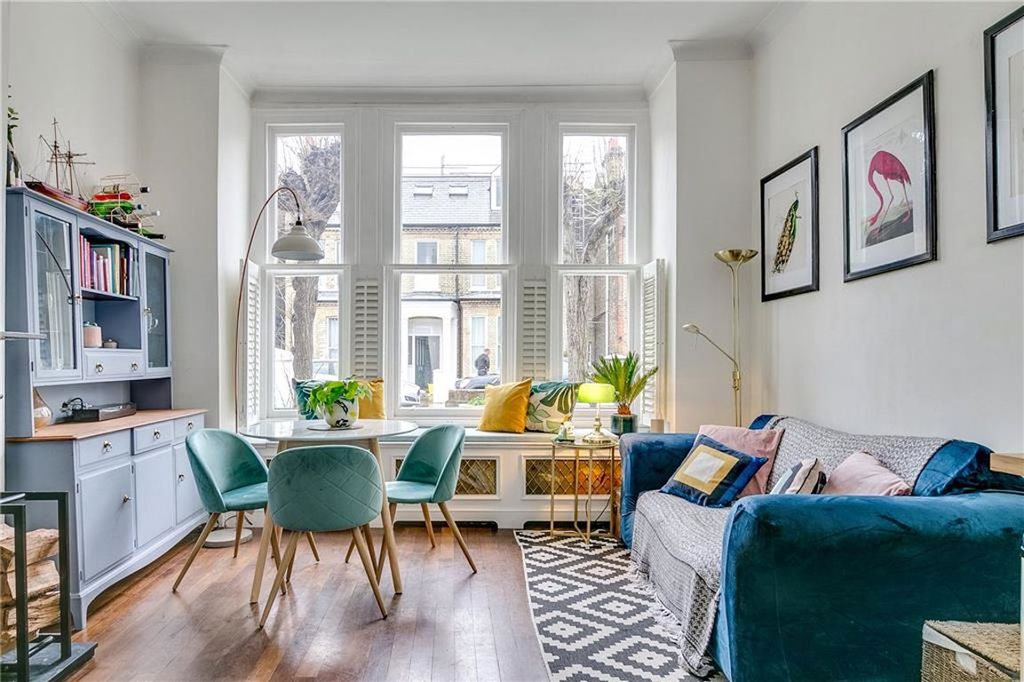 Property photo 1 of 11