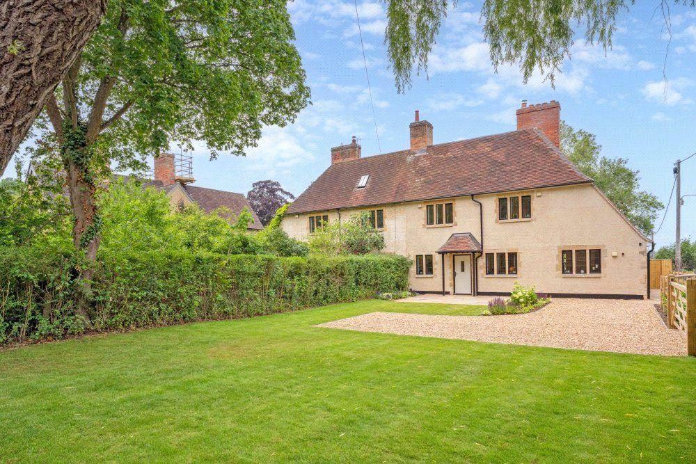 Property photo 1 of 19 Dellstone
