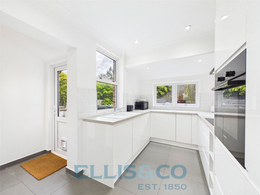 Property photo 3 of 13 Picture No. 20