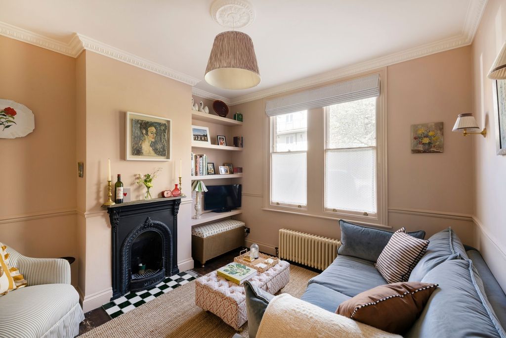 Property photo 2 of 14