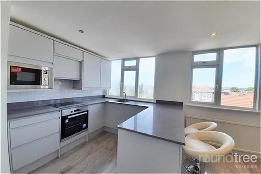 Property photo 1 of 10 (Main)
