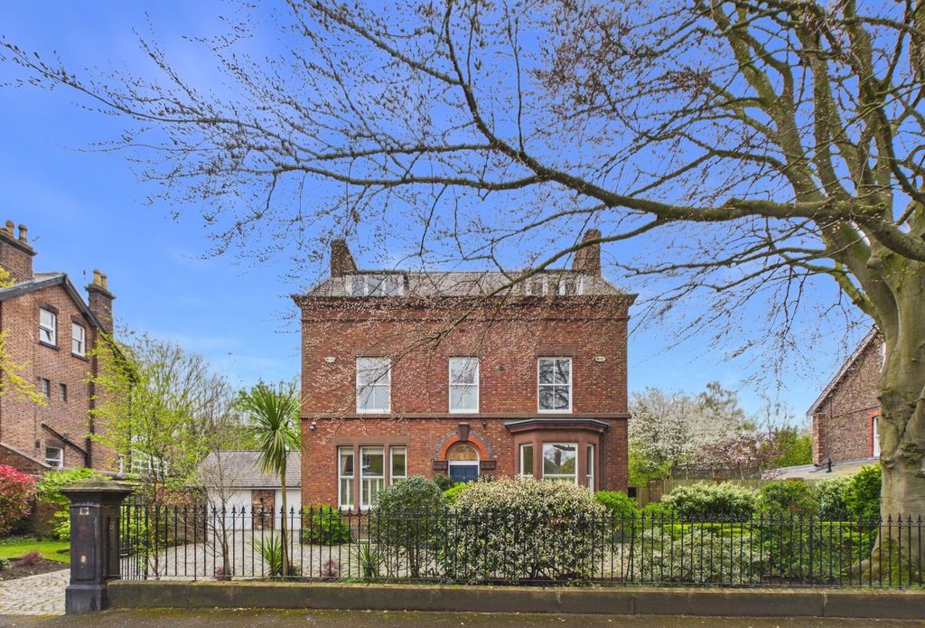 Property photo 1 of 60