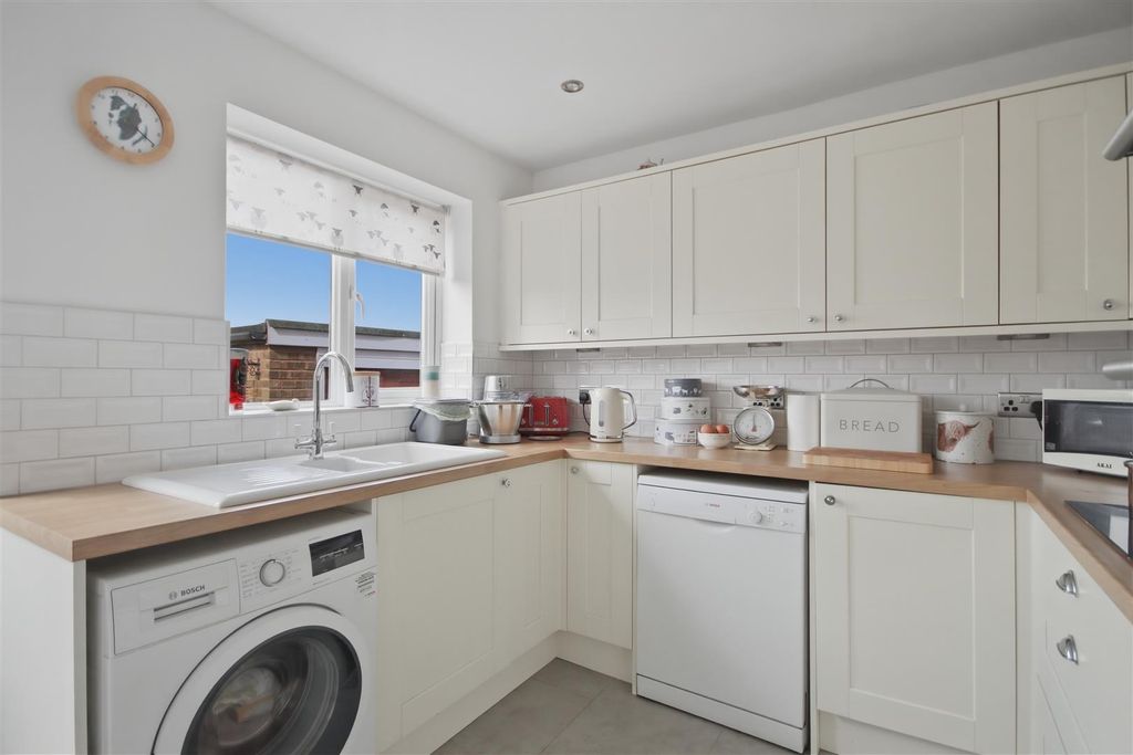 Property photo 2 of 14 Kitchen/Diner