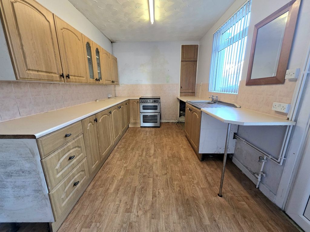 Property photo 2 of 11 Not Specified