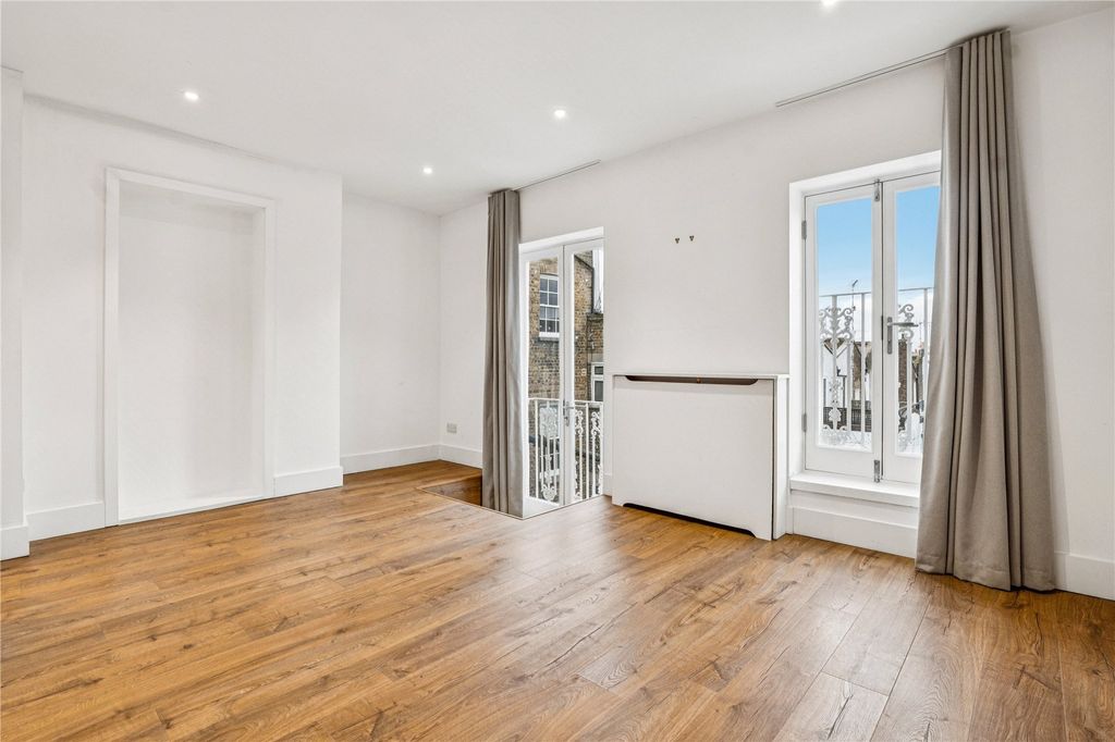 Property photo 3 of 16 Picture No. 09