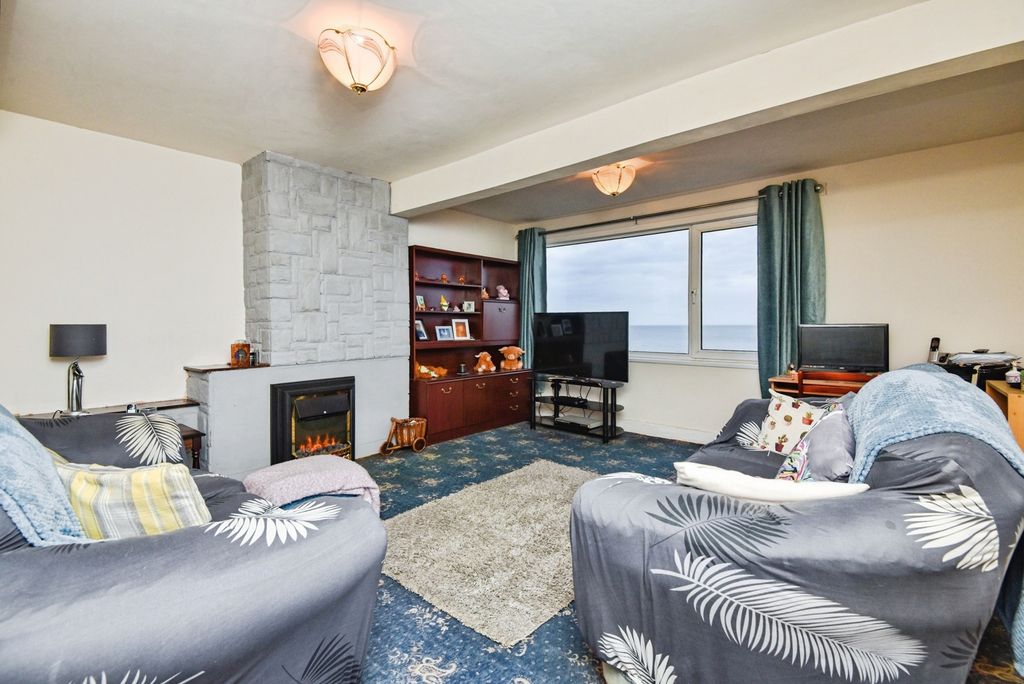 Property photo 3 of 18 Pbox-Img.Jpg