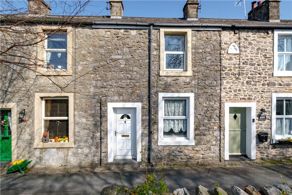 Property photo 1 of 10 Front