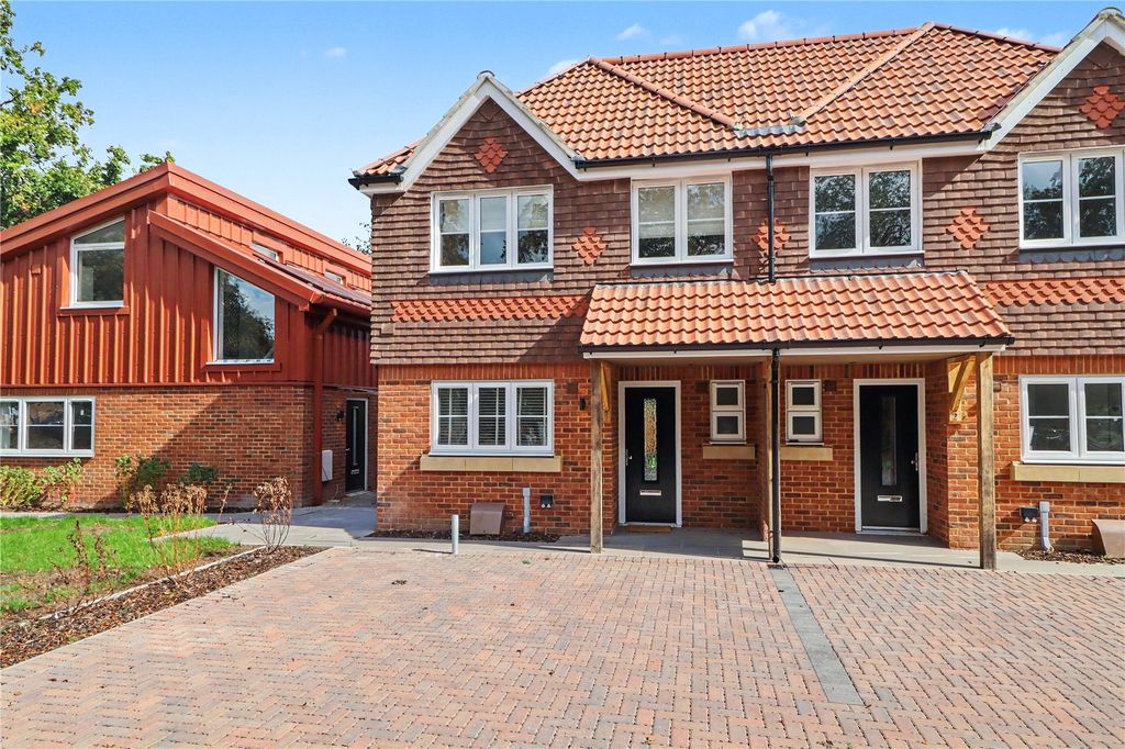 Property photo 1 of 17 Picture No. 02