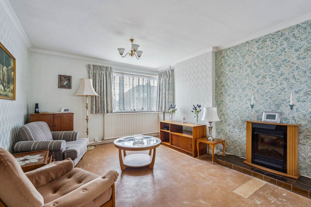 Property photo 2 of 15