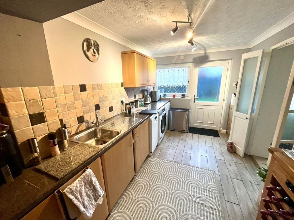 Property photo 3 of 15