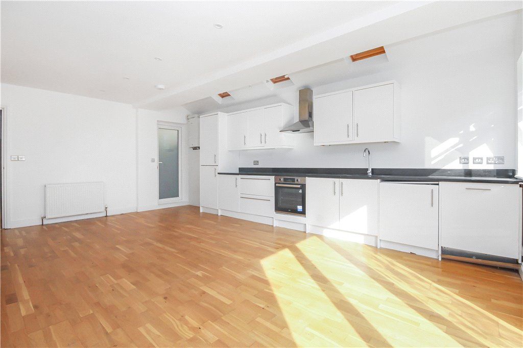 Property photo 2 of 14 Kitchen/ Reception