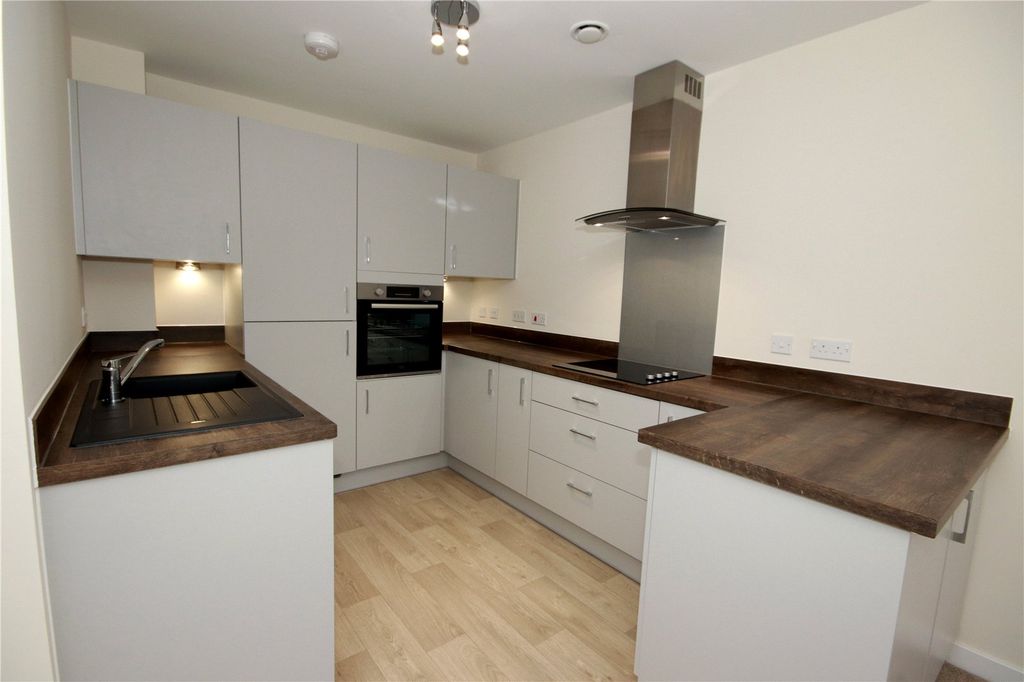 Property photo 3 of 12 Picture No. 01