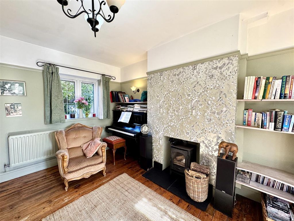 Property photo 3 of 27 Sitting Room