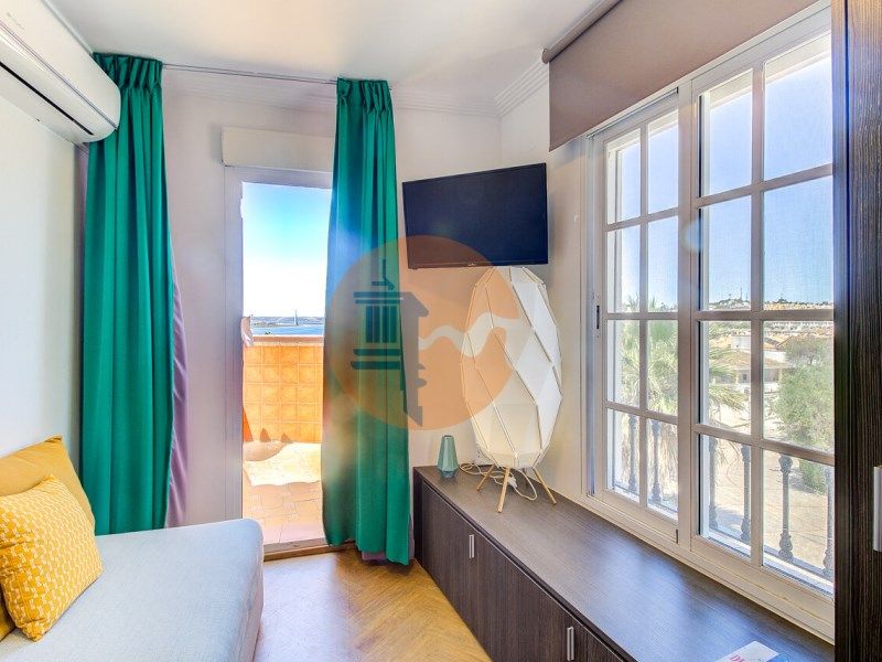 Property photo 1 of 41