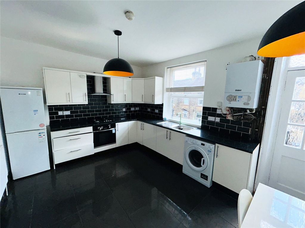 Property photo 2 of 10 Kitchen Diner
