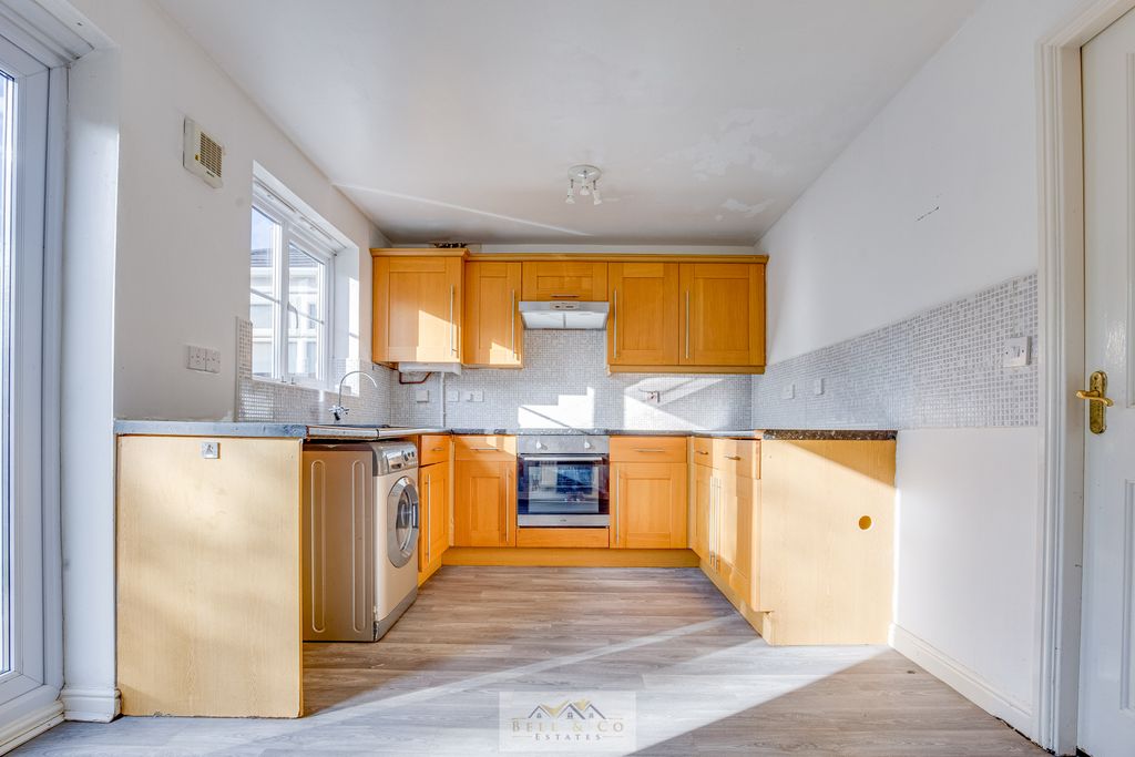 Property photo 2 of 20 Kithen 1.3