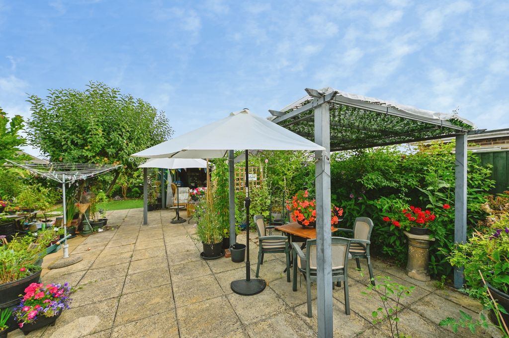 Property photo 2 of 20 7Swan025