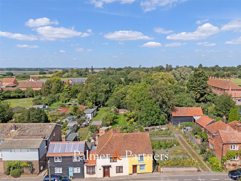 Property photo 1 of 38 Picture No. 09