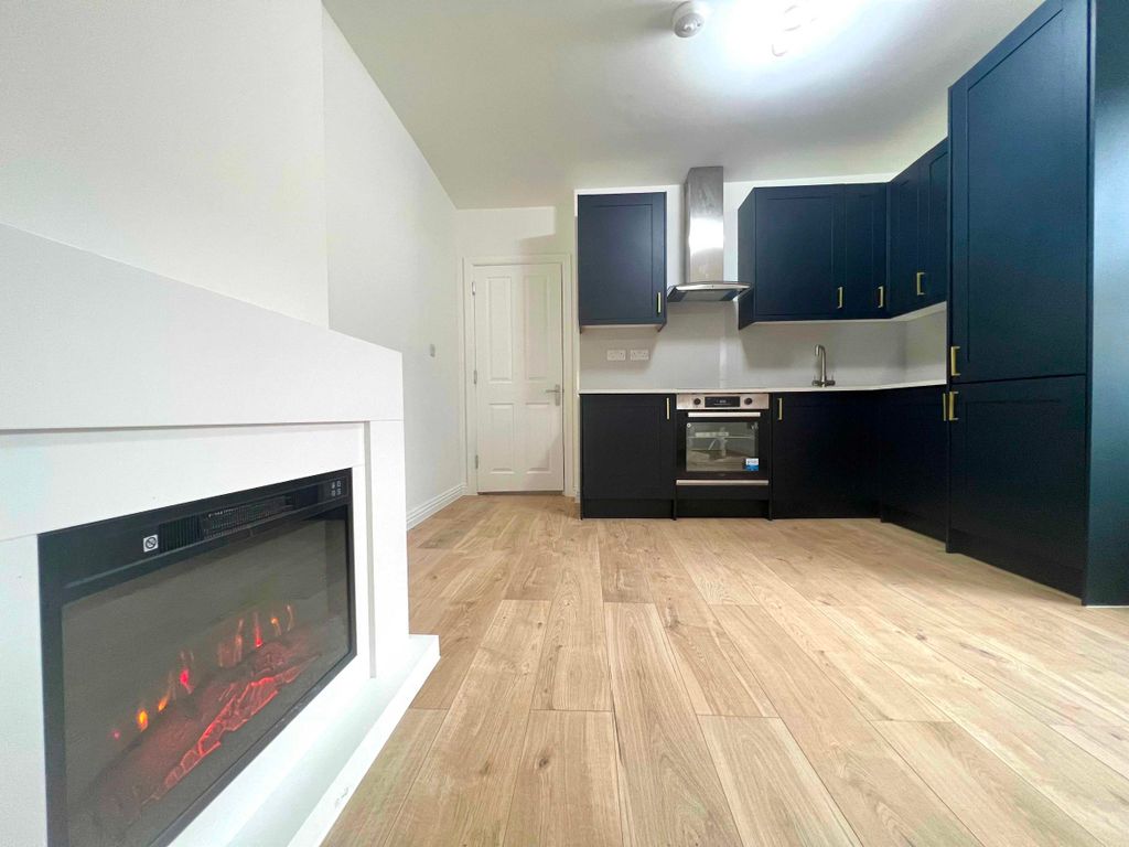 Property photo 1 of 4