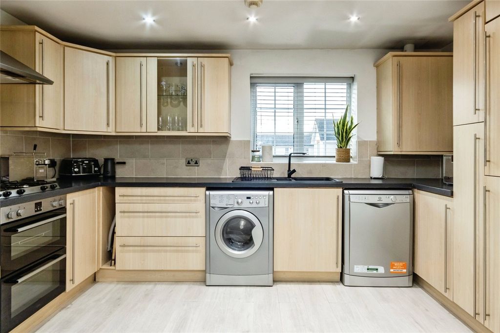 Property photo 3 of 17 Photography
