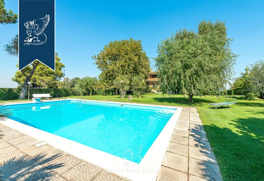 Property photo 1 of 49 Ref. 6422