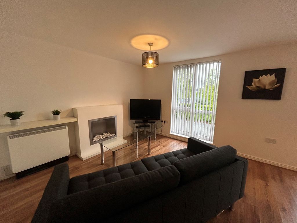 Property photo 2 of 9