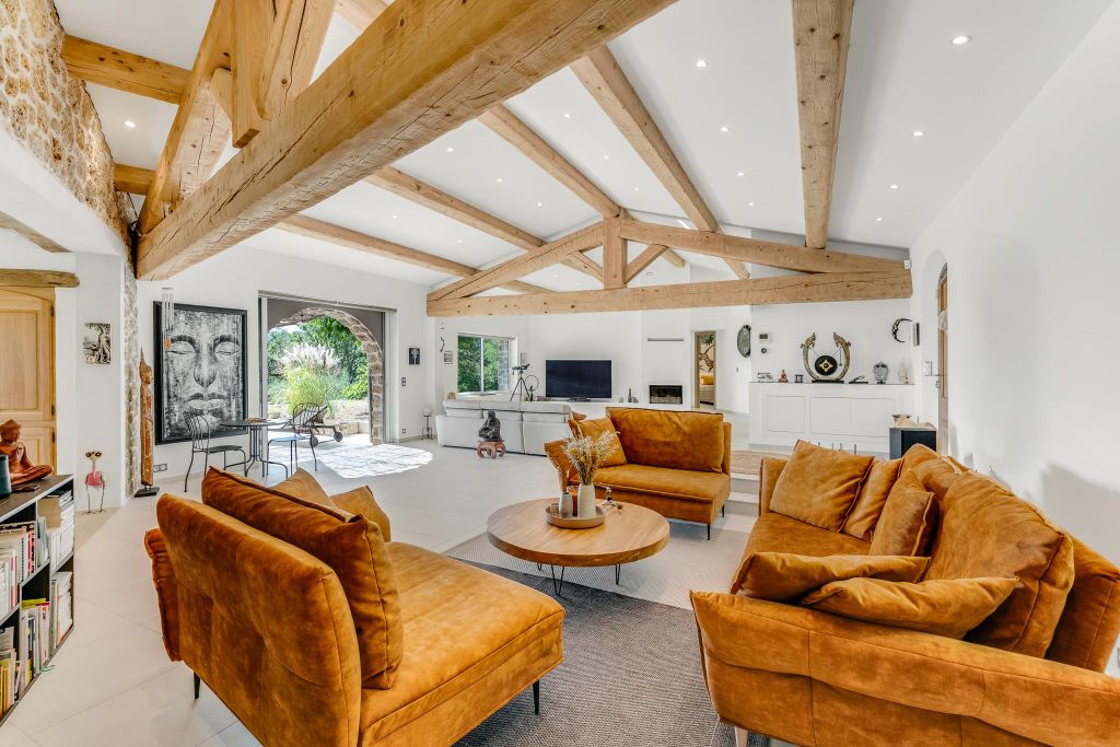 Property photo 2 of 32 Image