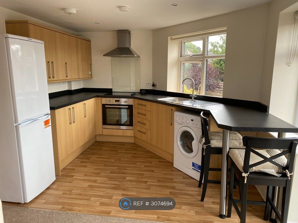 Property photo 2 of 9 Kitchen