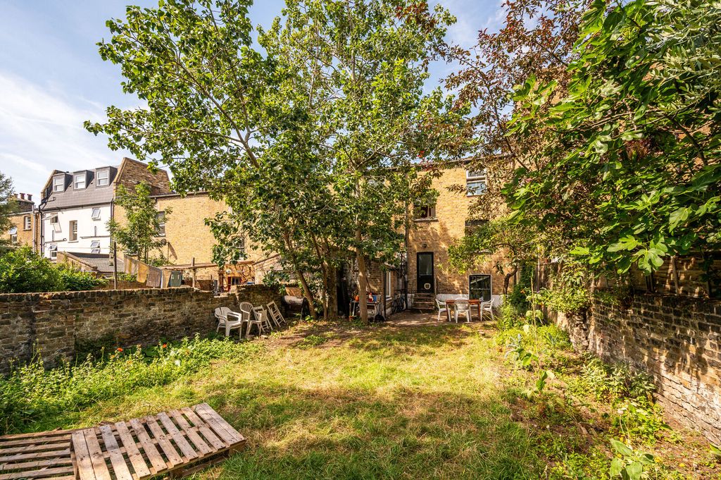 Property photo 3 of 3