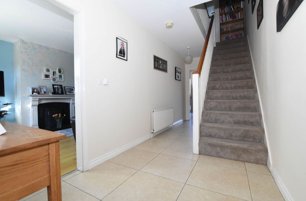 Property photo 3 of 31