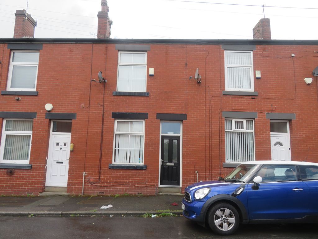 Property photo 1 of 7 Externally