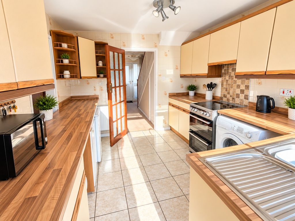 Property photo 3 of 17 5516423