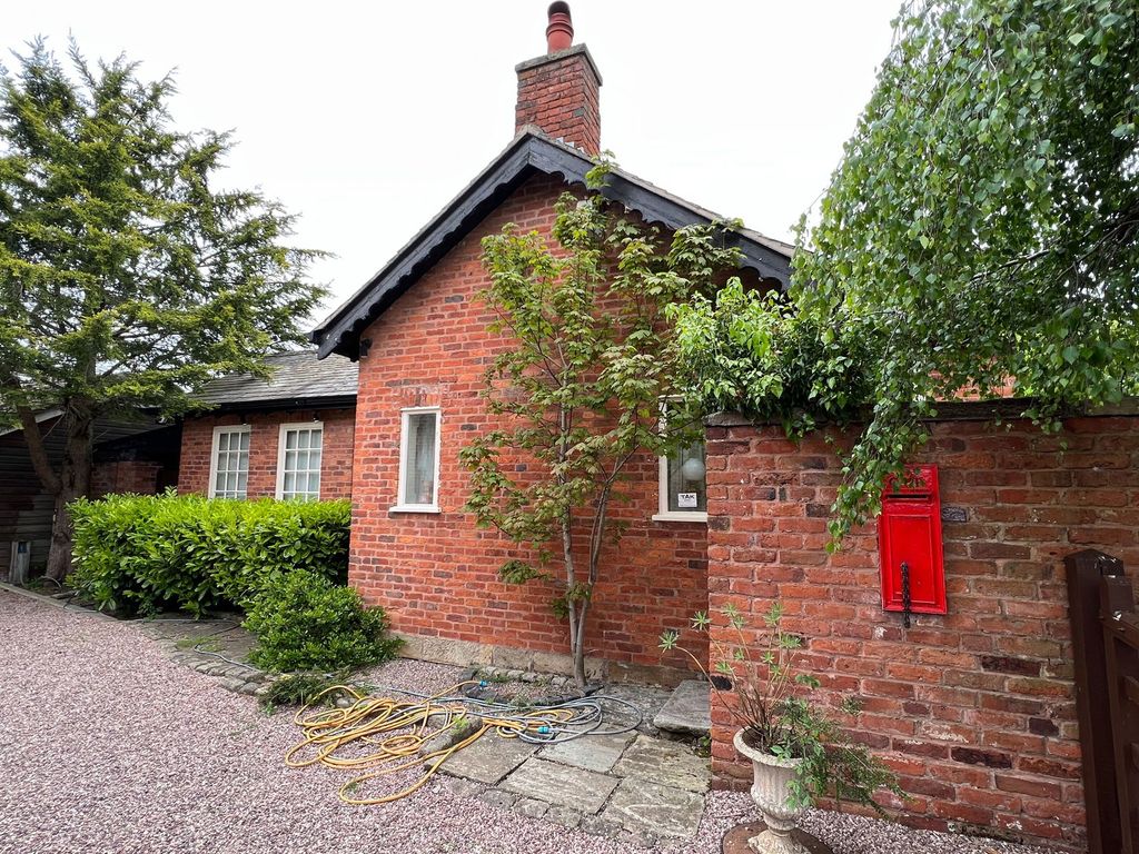 Property photo 1 of 30