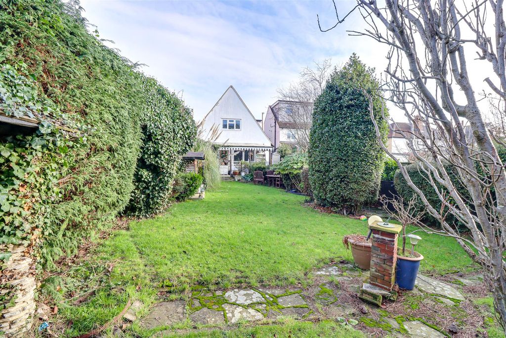 Property photo 2 of 24