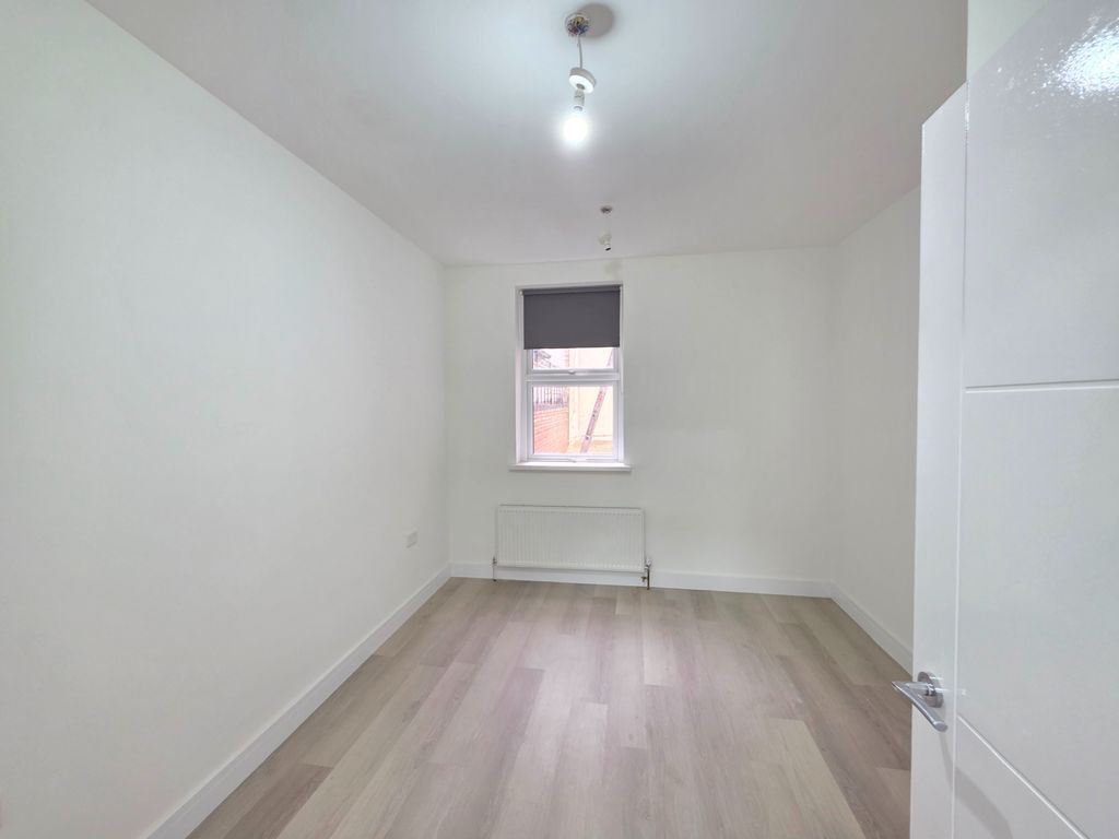 Property photo 2 of 8 Photo 1