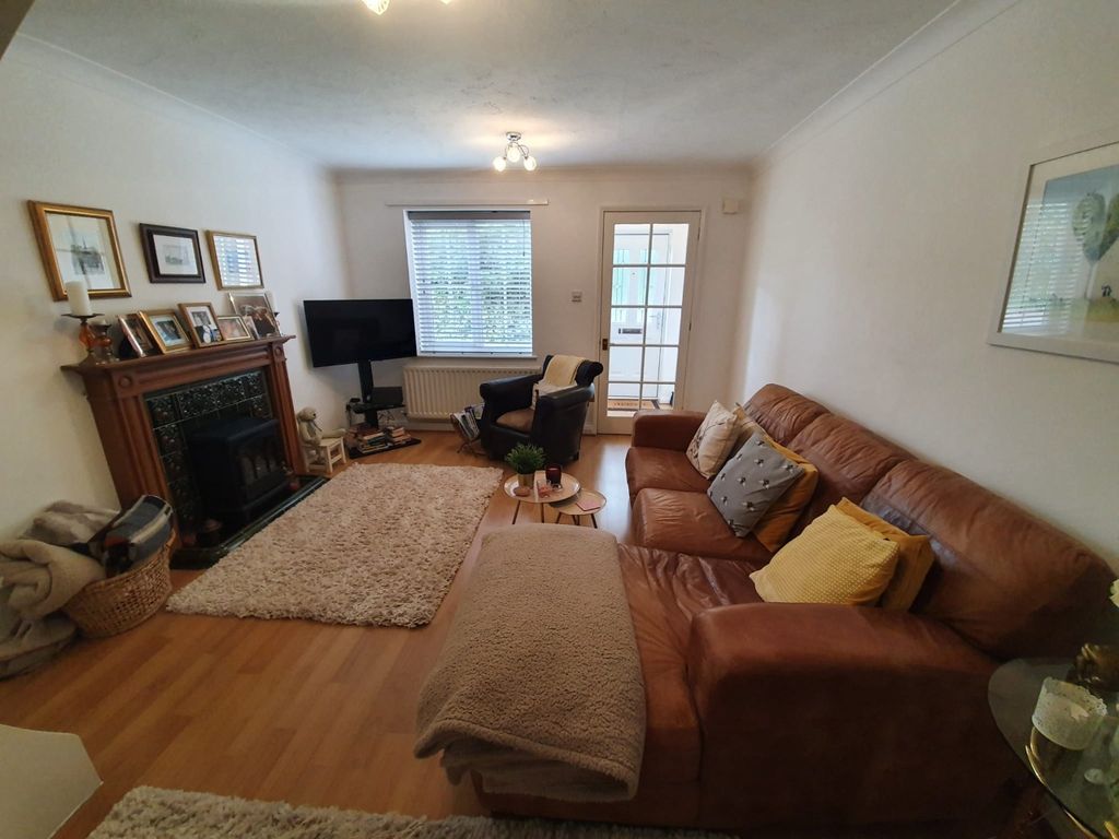 Property photo 3 of 9 1506536