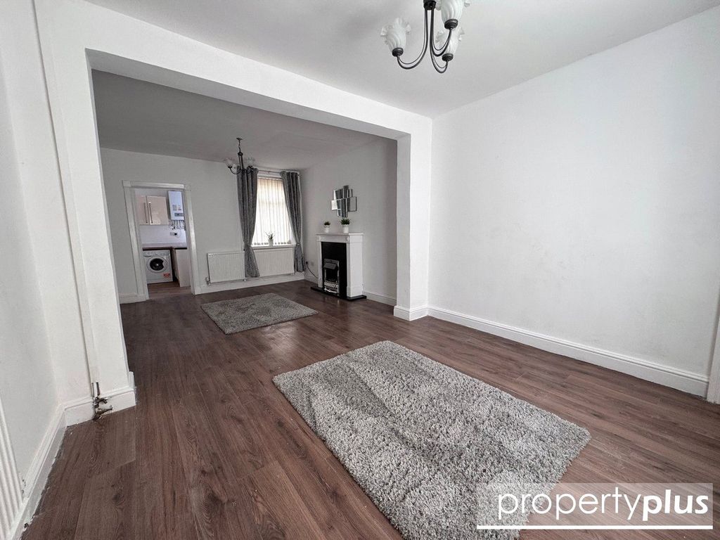 Property photo 3 of 13 Picture No. 08
