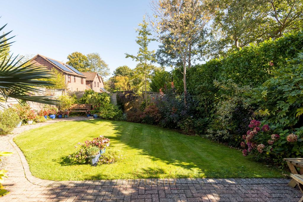 Property photo 2 of 22