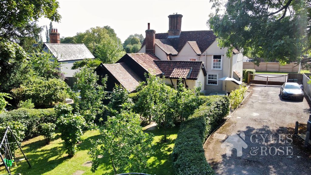 Property photo 1 of 37 Drone Rear