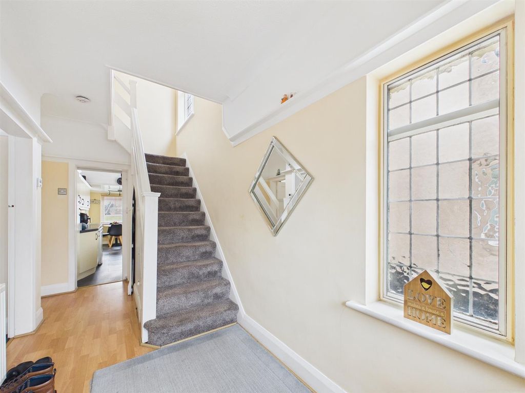 Property photo 2 of 40 Cam03604G0-Pr0274-Still001.Jpg